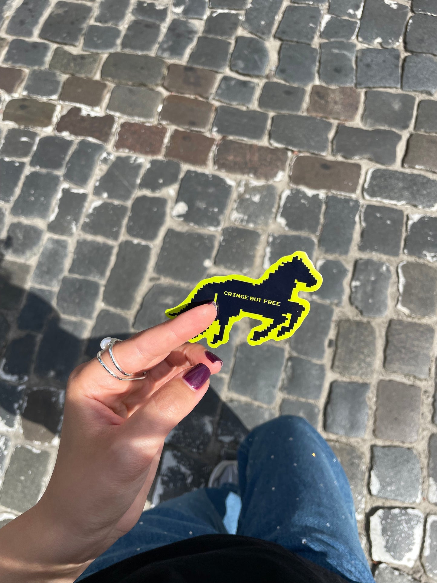 стікер "cringe but free"